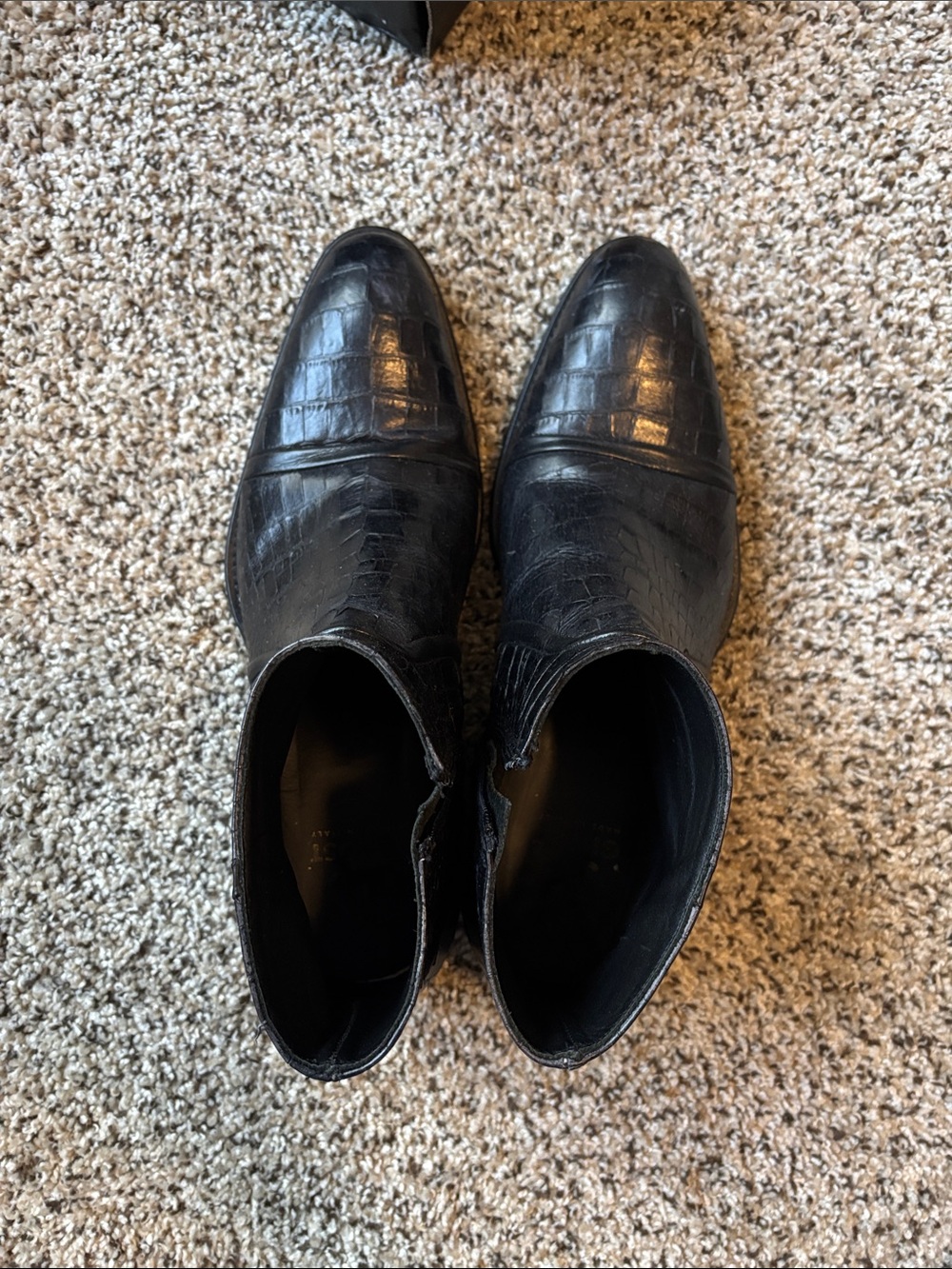 Men's Black Croc-Embossed Slip-On Dress Boots